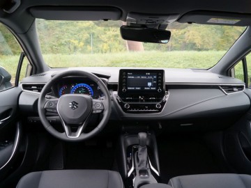 Suzuki Swace Hybrid 1,8 Elegance 2WD E-CVT 122 KM &ndash; Niczym Corolla&nbsp;